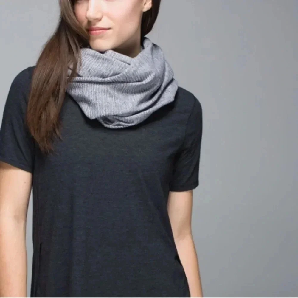 Lululemon Vinyasa Scarf Rulu Mini Check Pique White Heathered Black Reversible